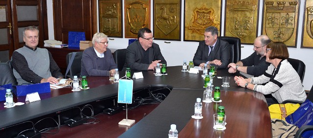 Institut-Grad Split s